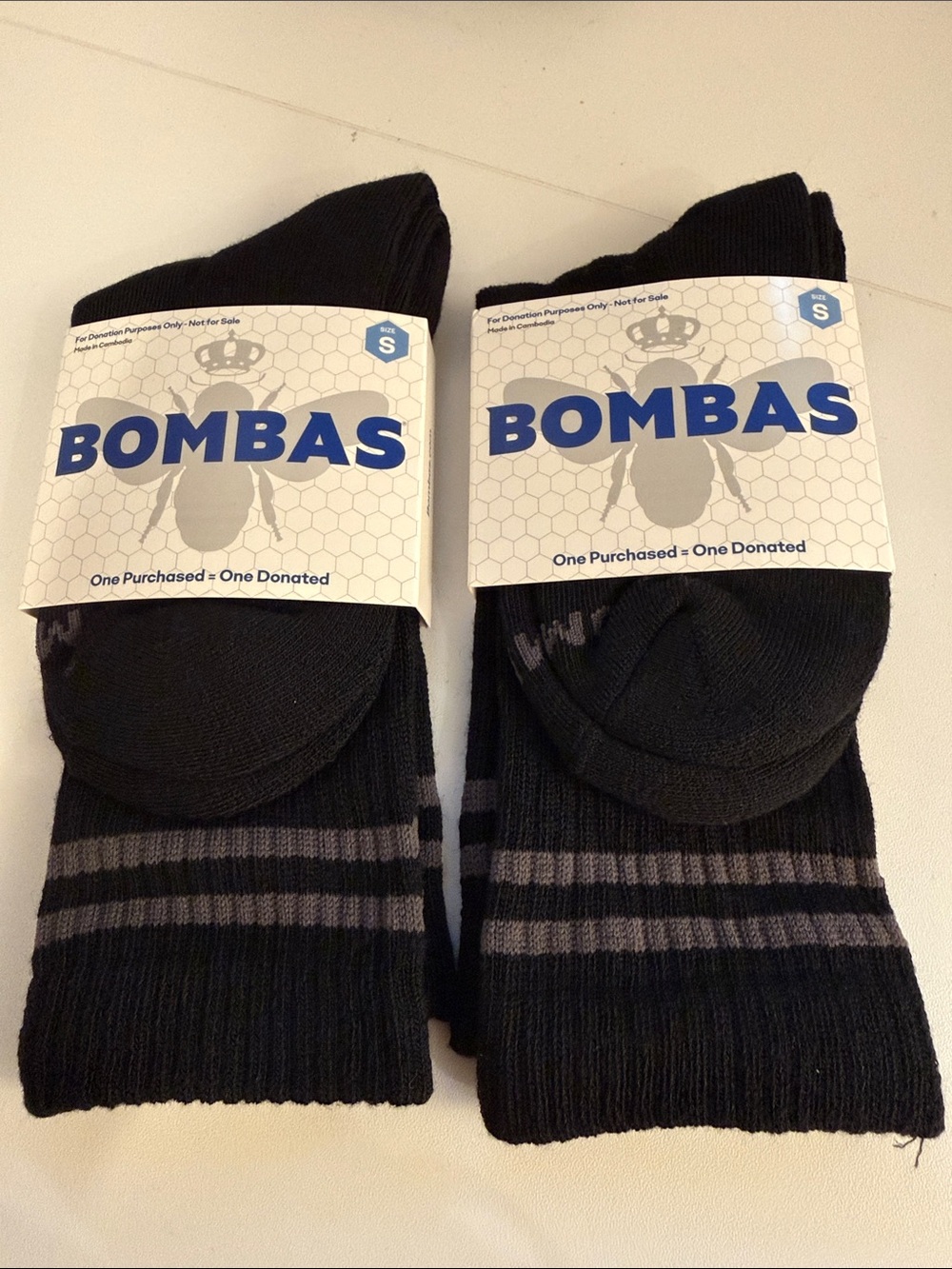 Bombas unisex Black Crew Socks with Gray Stripes (2-Pack) size S NWT